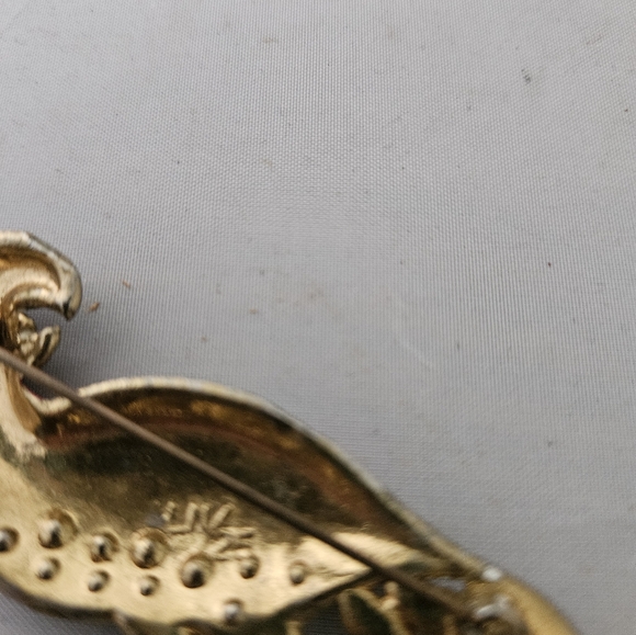 Vintage Little Nemo Parrot Pin - Picture 3 of 4